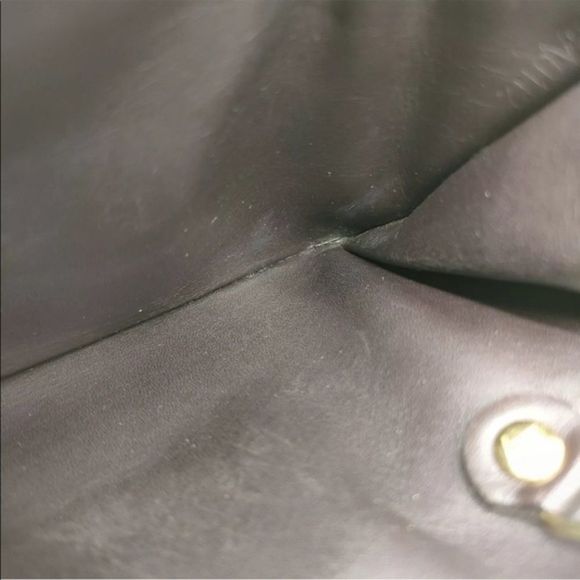 Louis Vuitton Key Cles Pouch Vernis - Picture 5 of 10